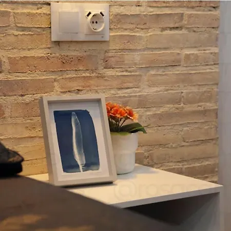 Апартаменты Ra - Stylish Loft - Walk To The Of